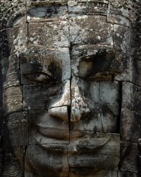 17 DSC4182 Bayon  Smiling face of Bodhisattva Lokeshvara at Bayon Temple