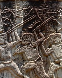 041 DSC4243 Bayon  Bas relief at Bayon Temple