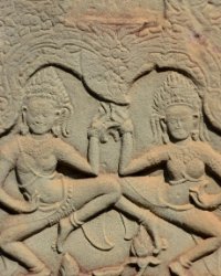 06 DSC0686 Bayon  Apsara relief at Bayon Temple