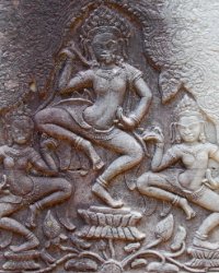 20 DSC4228 Bayon  Apsara relief at Bayon Temple
