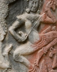 25 DSC1403 Bayon  Apsara relief at Bayon Temple